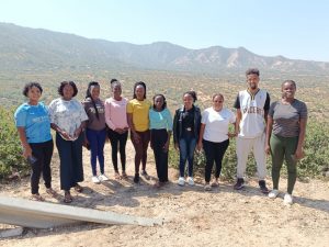 Students on their way to Haramaya University from Dire Dawa on road photo